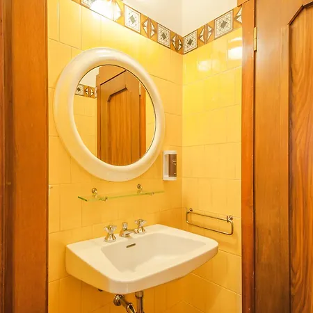 Bed & Breakfast Paradis 4*
