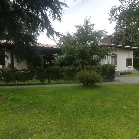 Paradis Bed & Breakfast 3*